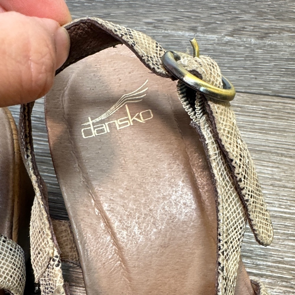 Dansko Beige Snakeskin Strappy Sandals woman’s 39 (j87) - Picture 2 of 8